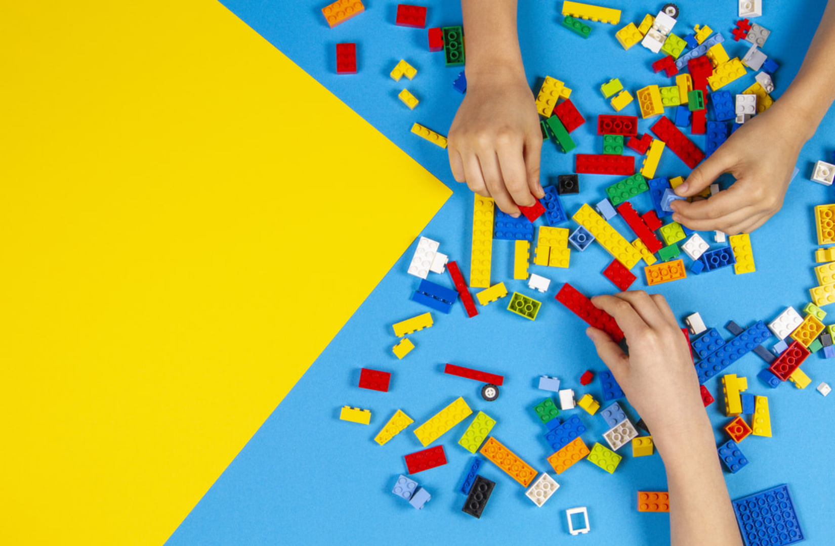 læser social stole Co-Create Like LEGO to Build Better Products